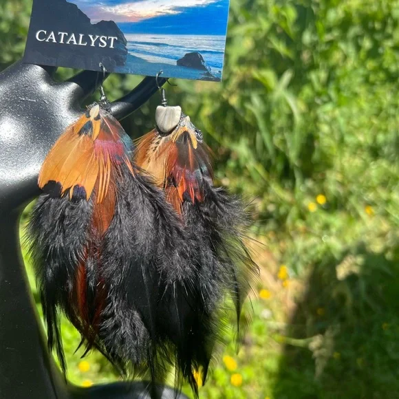 Black Feather Leather Sea Shell Statement Earrings - Picture 2 of 11